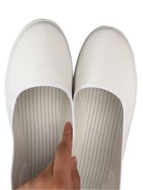 รองเท้าป้องกันไฟฟ้าสถิตย์คลีนรูมสำหรับรองเท้าบูท ESD แขนยาว หนังสีขาว Upper