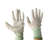 ถุงมือป้องกันไฟฟ้าสถิตย์เคลือบโพลียูรีเทนสีขาวถุงมือซับโพลีเอสเตอร์ไม่มีรอยต่อ