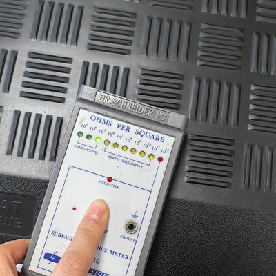 Anti Static ESD Rubber Mat Stop Moving Free Dust Elasticity Anti Fatigue 650*450 สูตรที่ใช้ในเครื่องยนต์